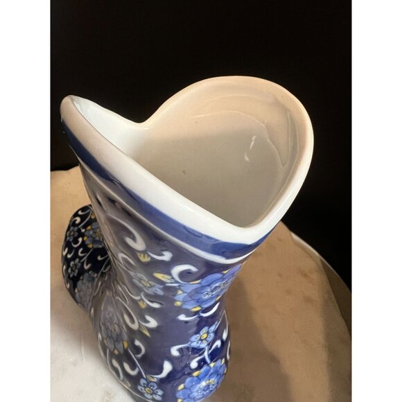 Vtg Chinoiserie Western Cowboy Boot Porcelain Vase Blue White Floral Texas Rodeo - Picture 5 of 7
